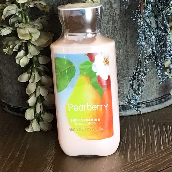 Bath & Body Works Skincare Bath Body Works Signature Collection Pearberry Lotion Daily Use